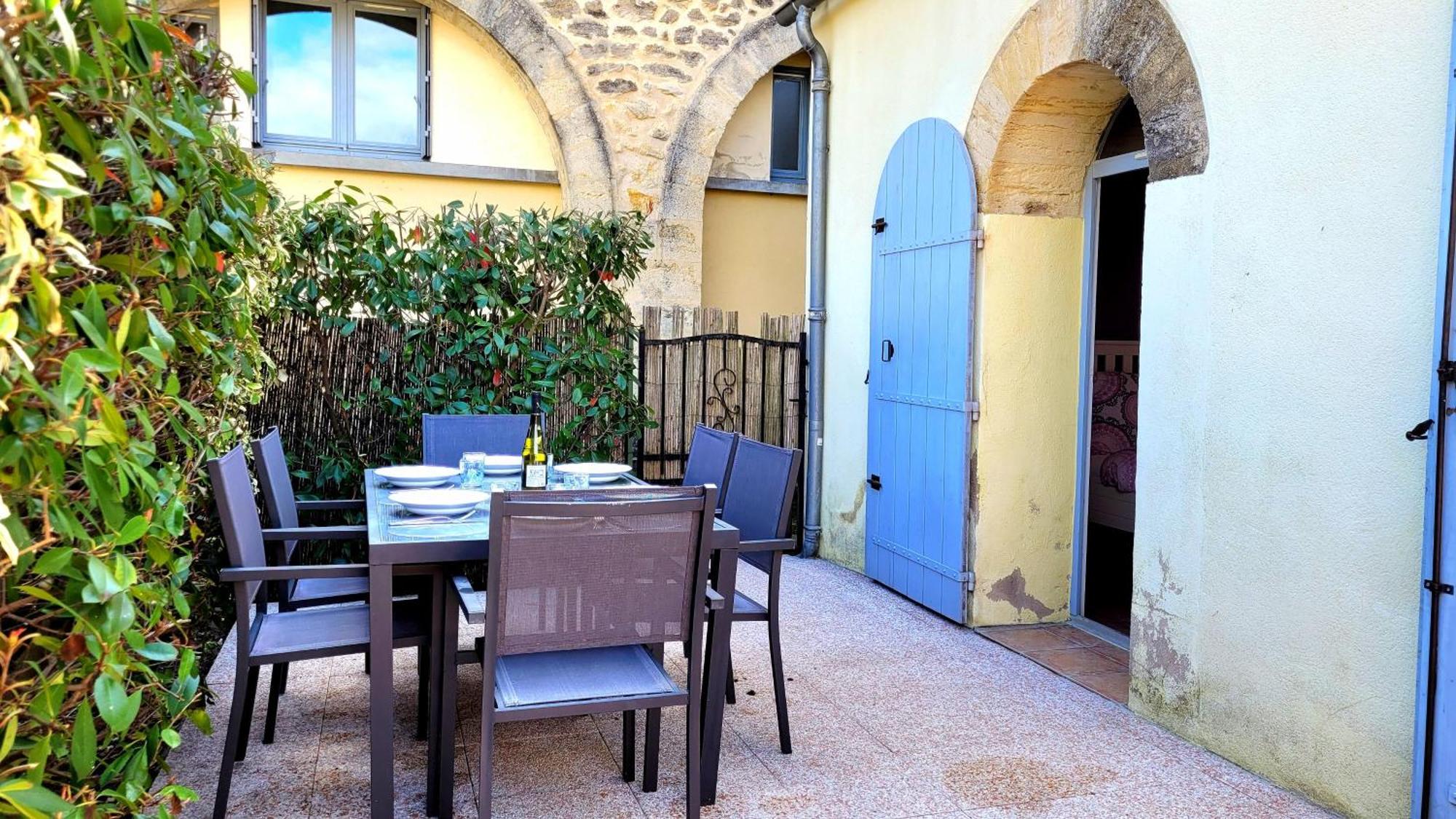La Pascallane Uzes Exterior photo